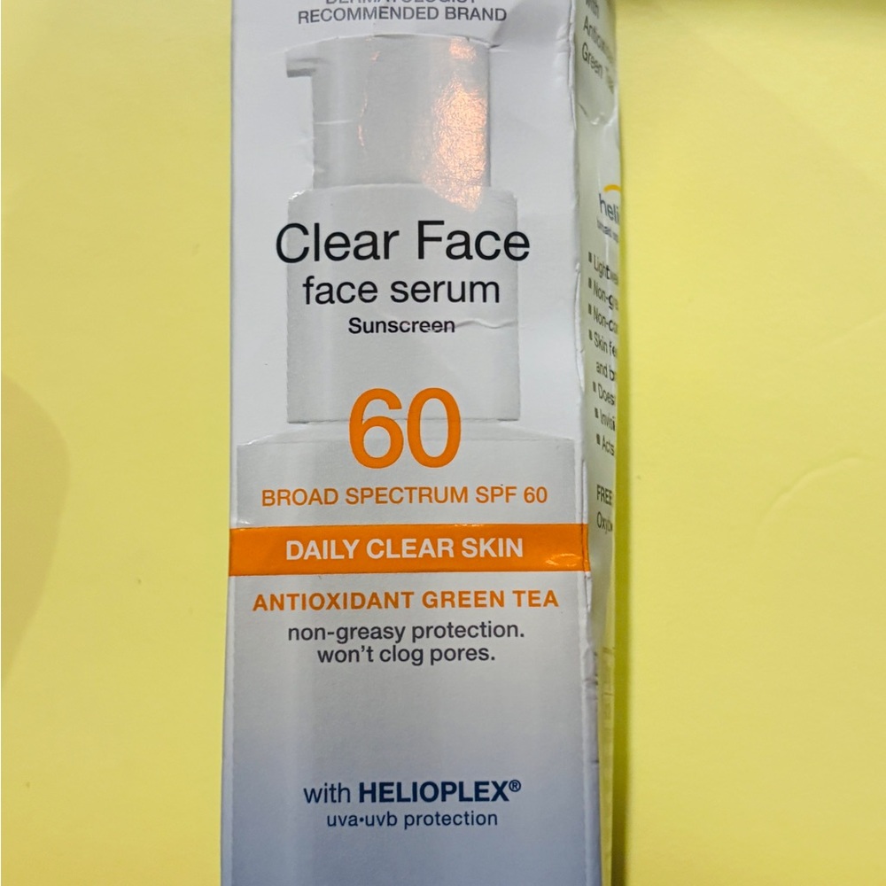 Face Serum Sunscreen SPF 60 - Daily Clear Skin (White/Orange)
